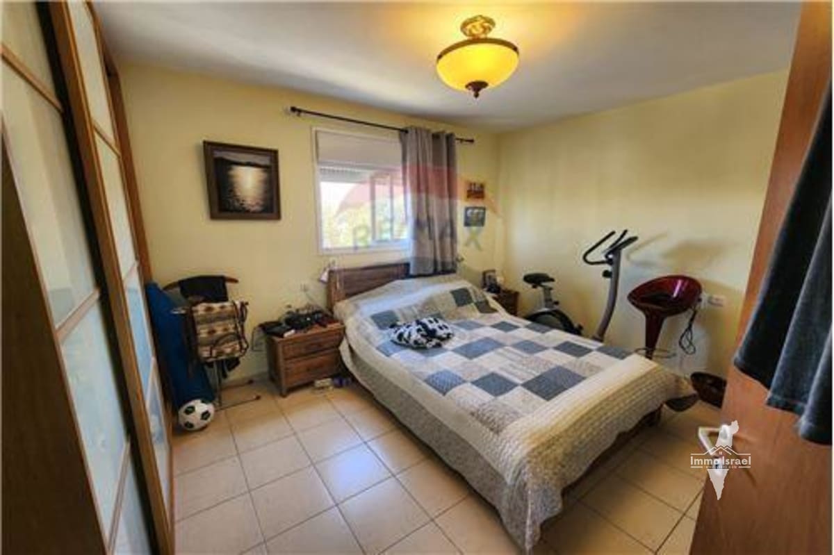 3-Room Apartment for Sale at Khelmit Street, Tel Aviv-Yafo