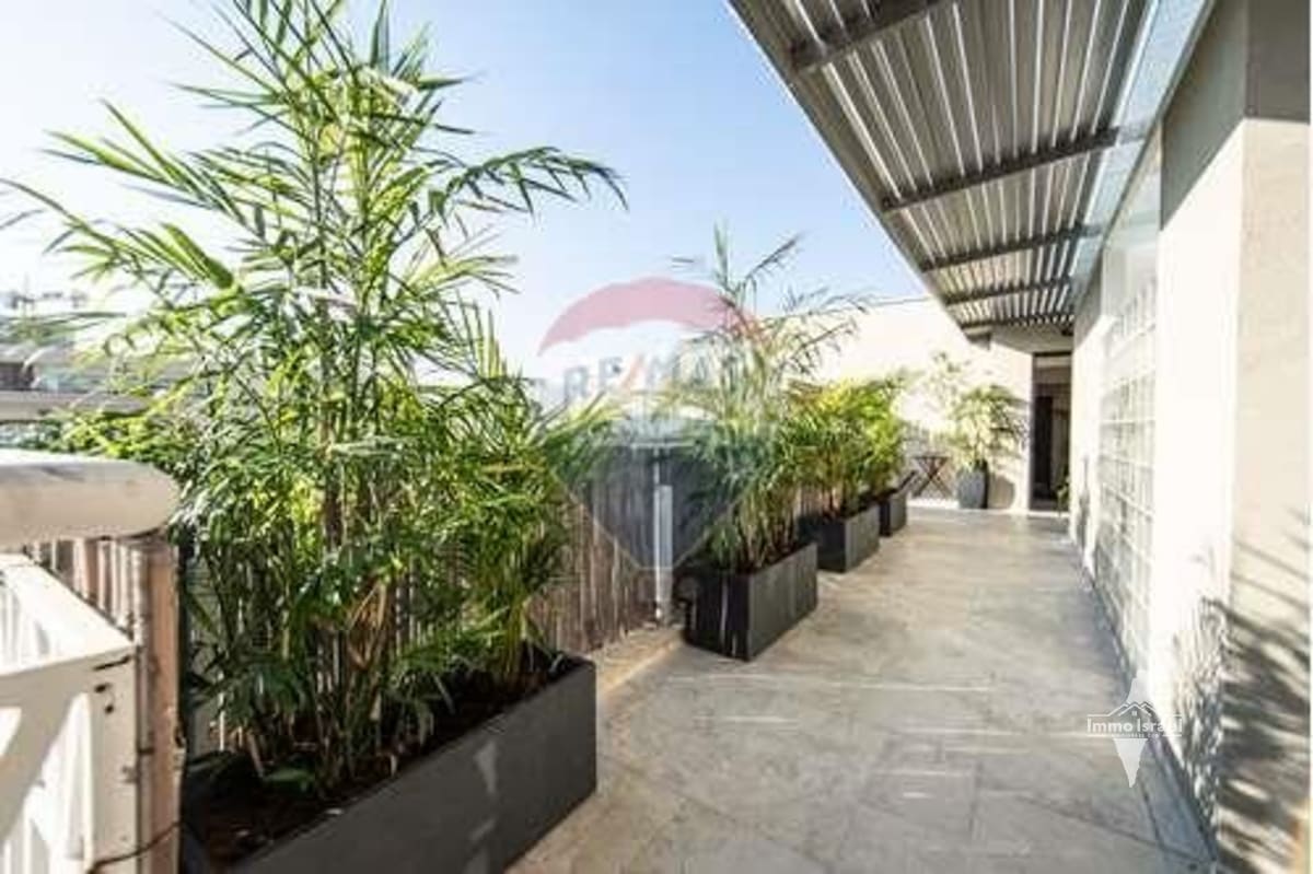 4-Room Penthouse for Sale at Ditsa Street, Tel Aviv-Yafo