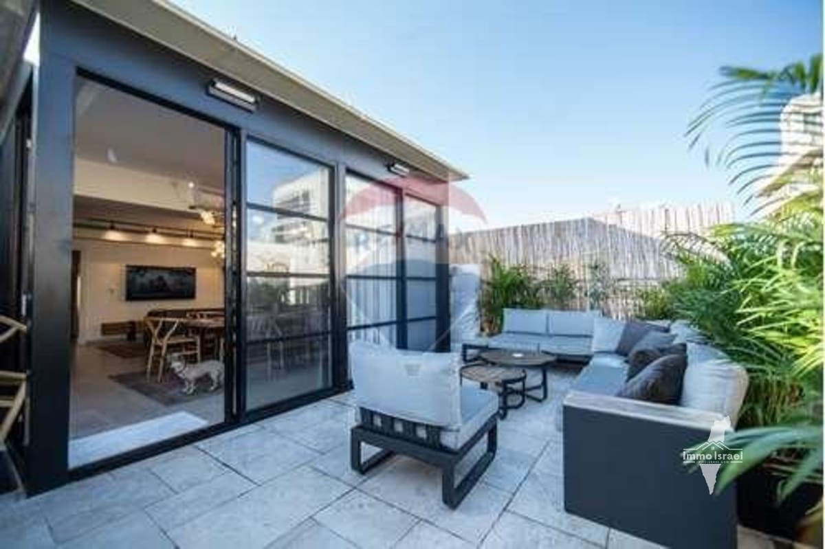 4-Room Penthouse for Sale at Ditsa Street, Tel Aviv-Yafo