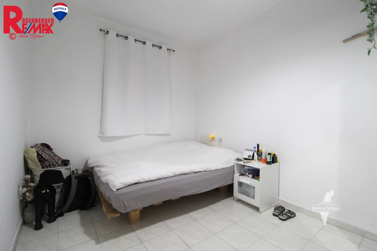 3-Room Apartment for Sale on Kfar Gil'adi Street, Tel Aviv-Yafo