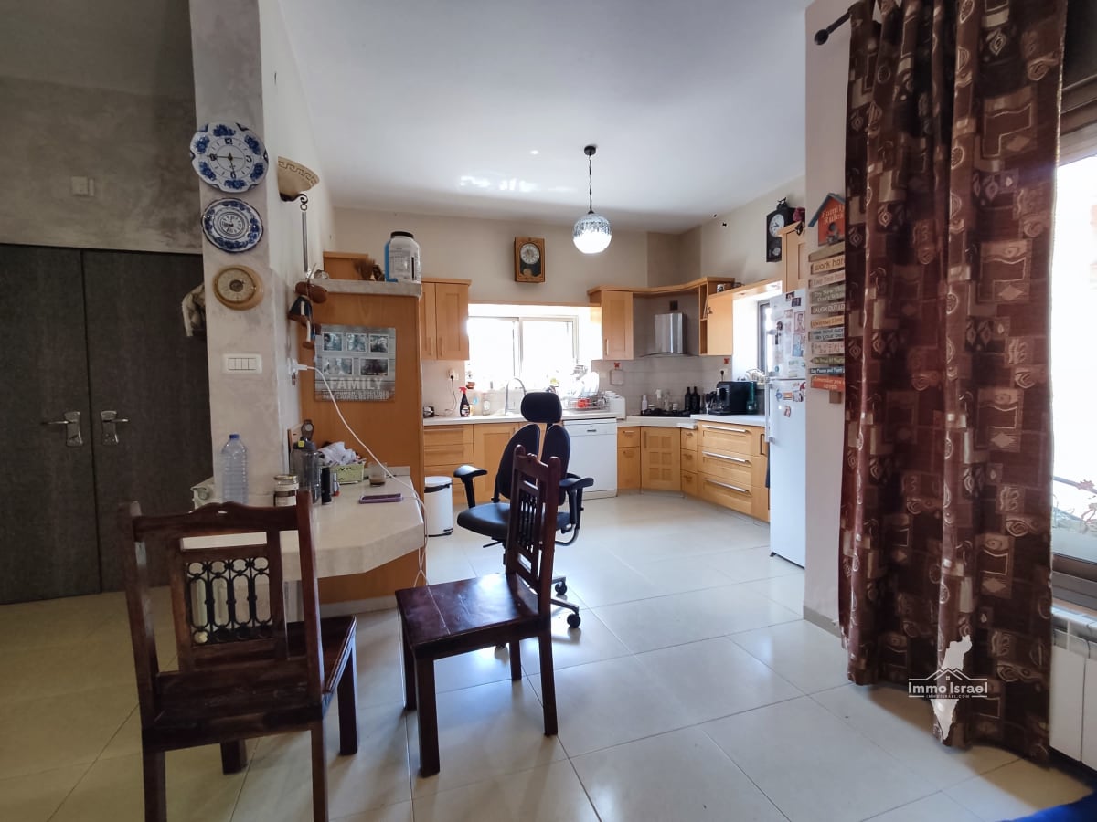 5-Room Home for Sale on Yahalom Street, Safed