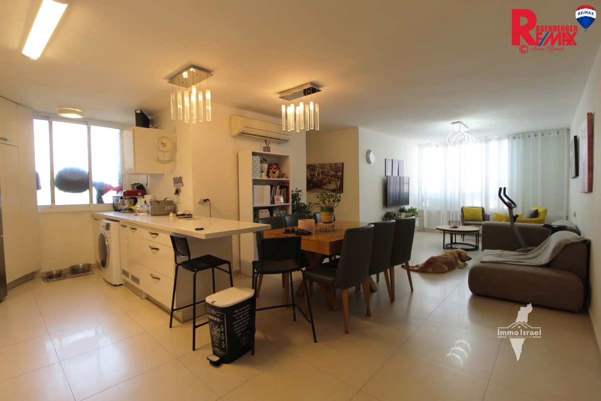 3.5-Room Apartment for Sale on Khelets Street, Holon