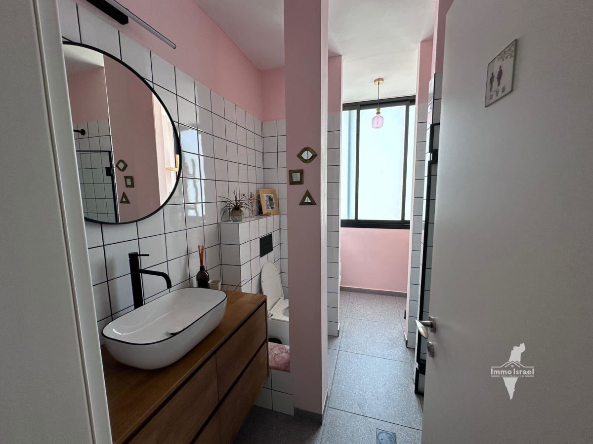 Renovated 3-Room Apartment for Sale on Shivtei Israel Street, Tel Aviv-Yafo