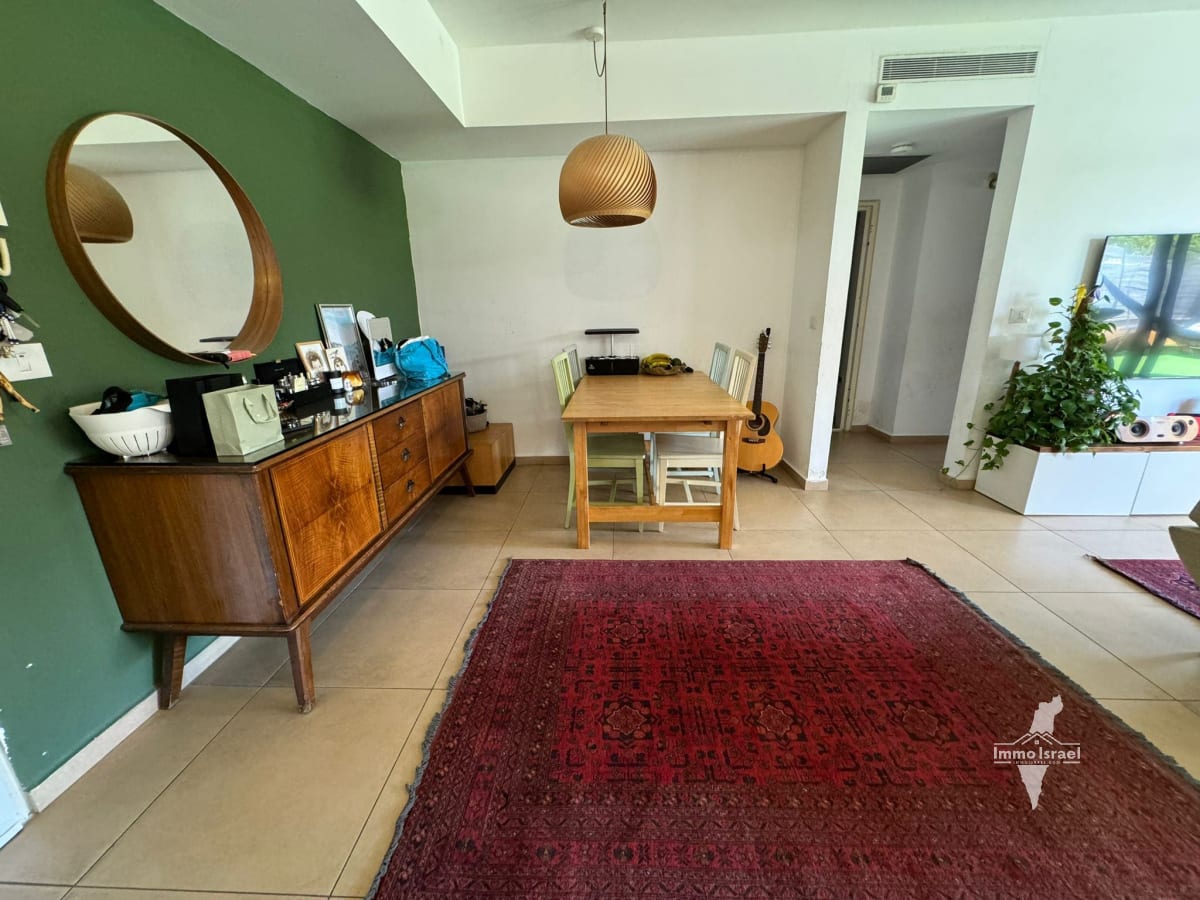 4-Room Apartment for Sale on Vakhtangov Street, Tel Aviv-Yafo