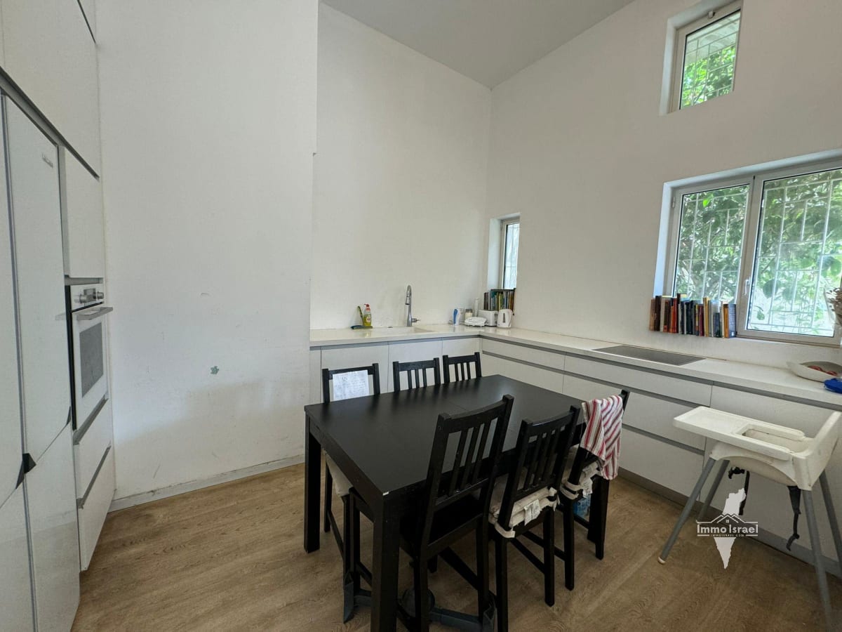 4-Room Garden Apartment for Sale on Gorky Street, Tel Aviv-Yafo