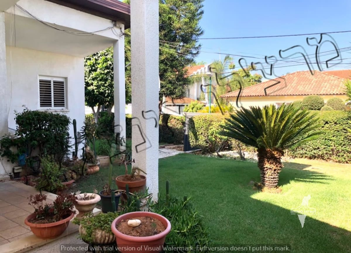 7-Room Home for Sale on Y.L. Perets Street, Petah Tikva