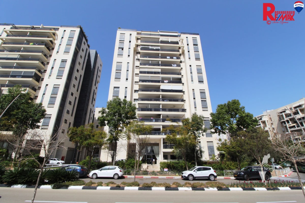 Appartement de 5,5 pièces à vendre sur la rue Zevulun Hammer, Rishon LeTsiyon