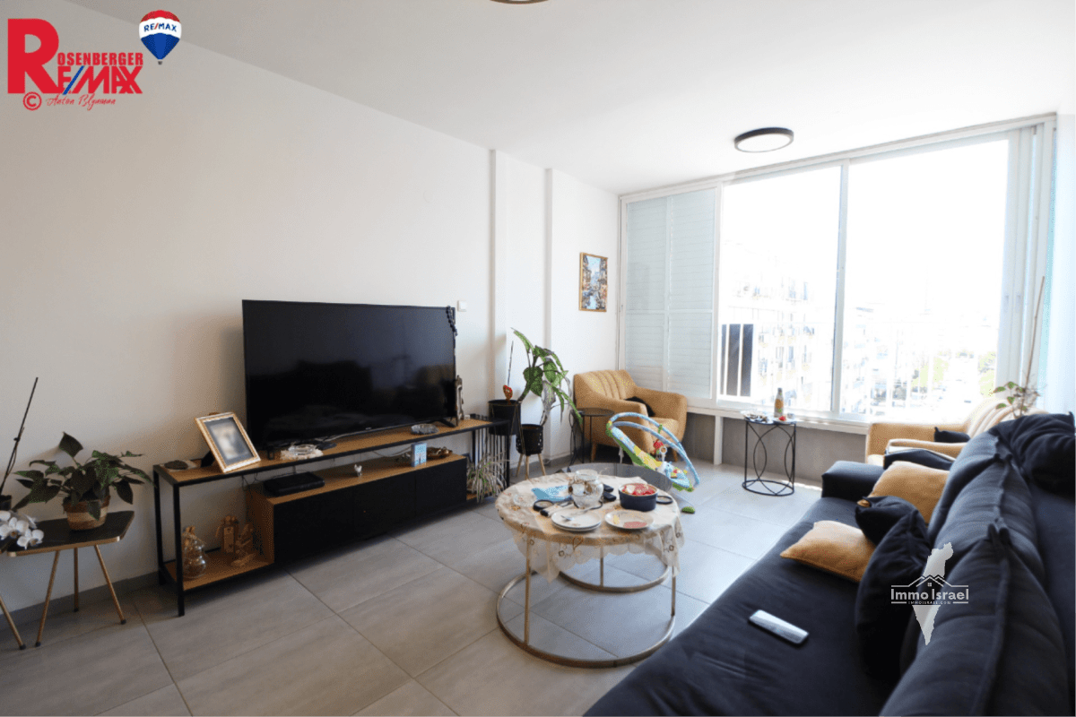 Appartement de 3 pièces à vendre sur la rue Balfour, Bat Yam