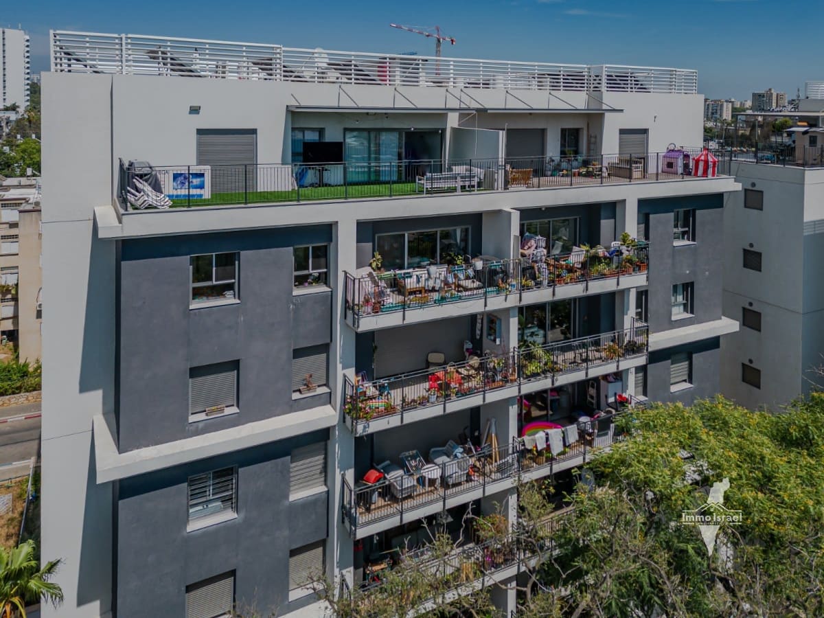 Penthouse de 4 pièces à vendre sur la rue Yiftakh, Tel Aviv-Yafo