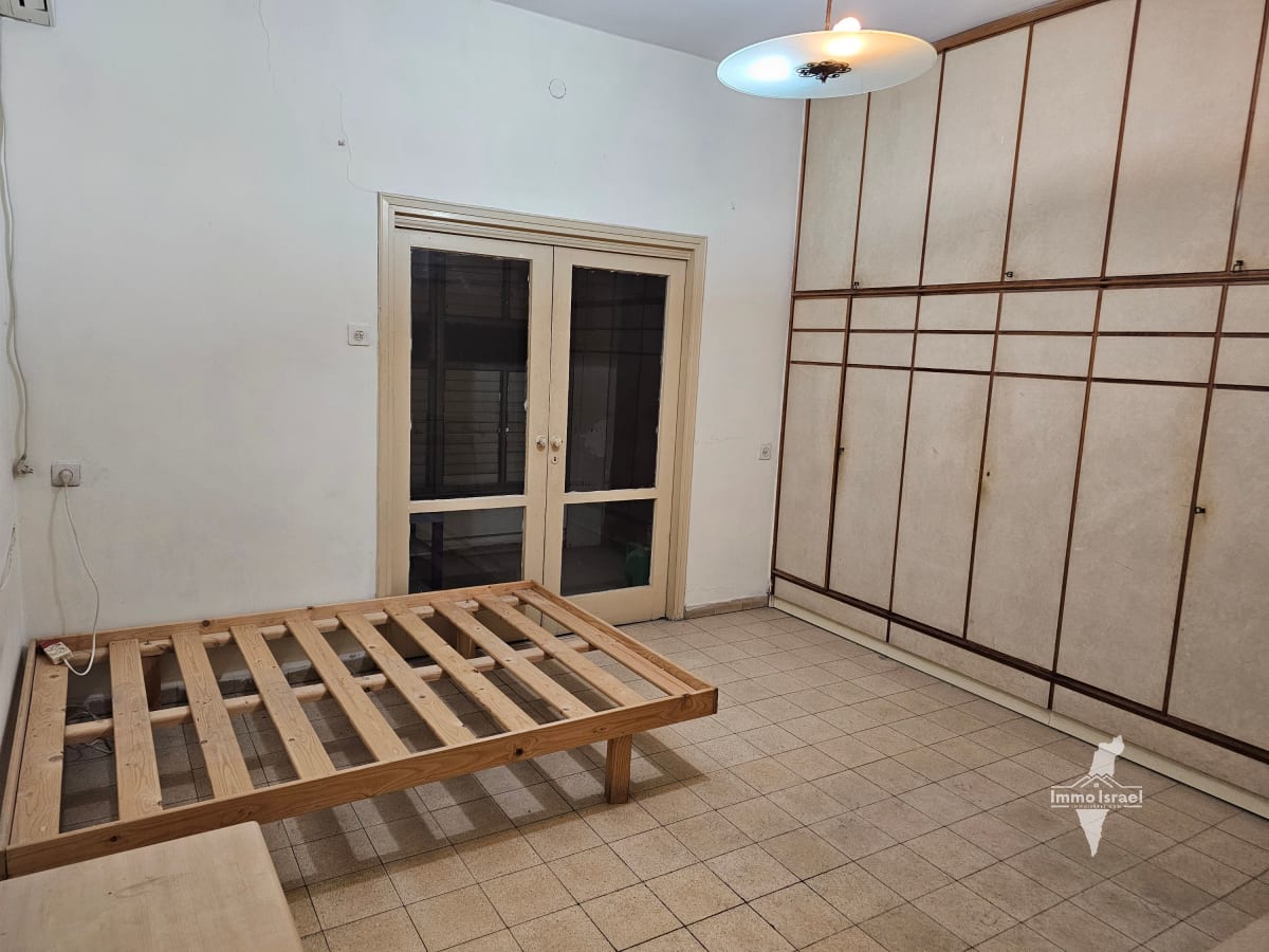 3-Room Apartment for Rent on Shlomo Ibn Gabirol Street, Tel Aviv-Yafo