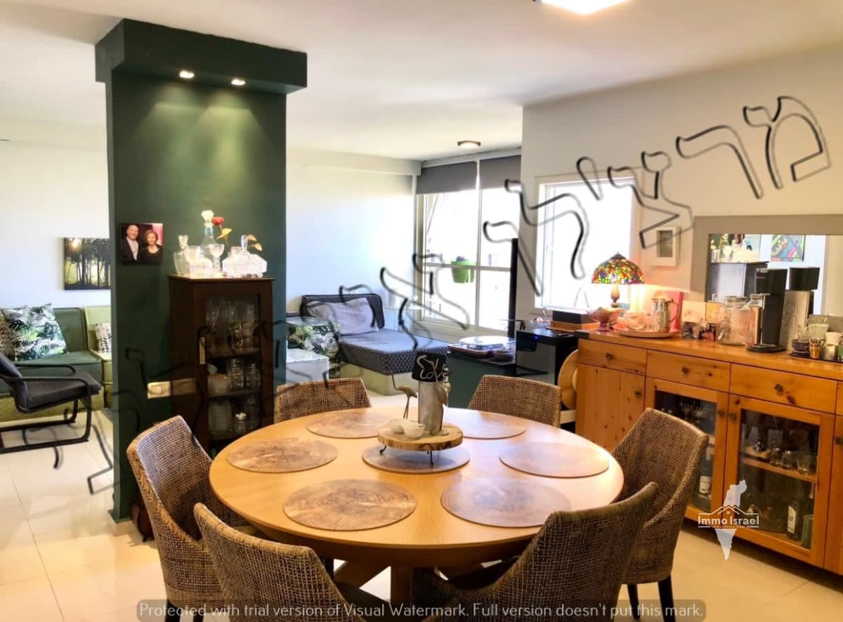 4-Room Apartment for Sale on Ma'alot Street, Holon