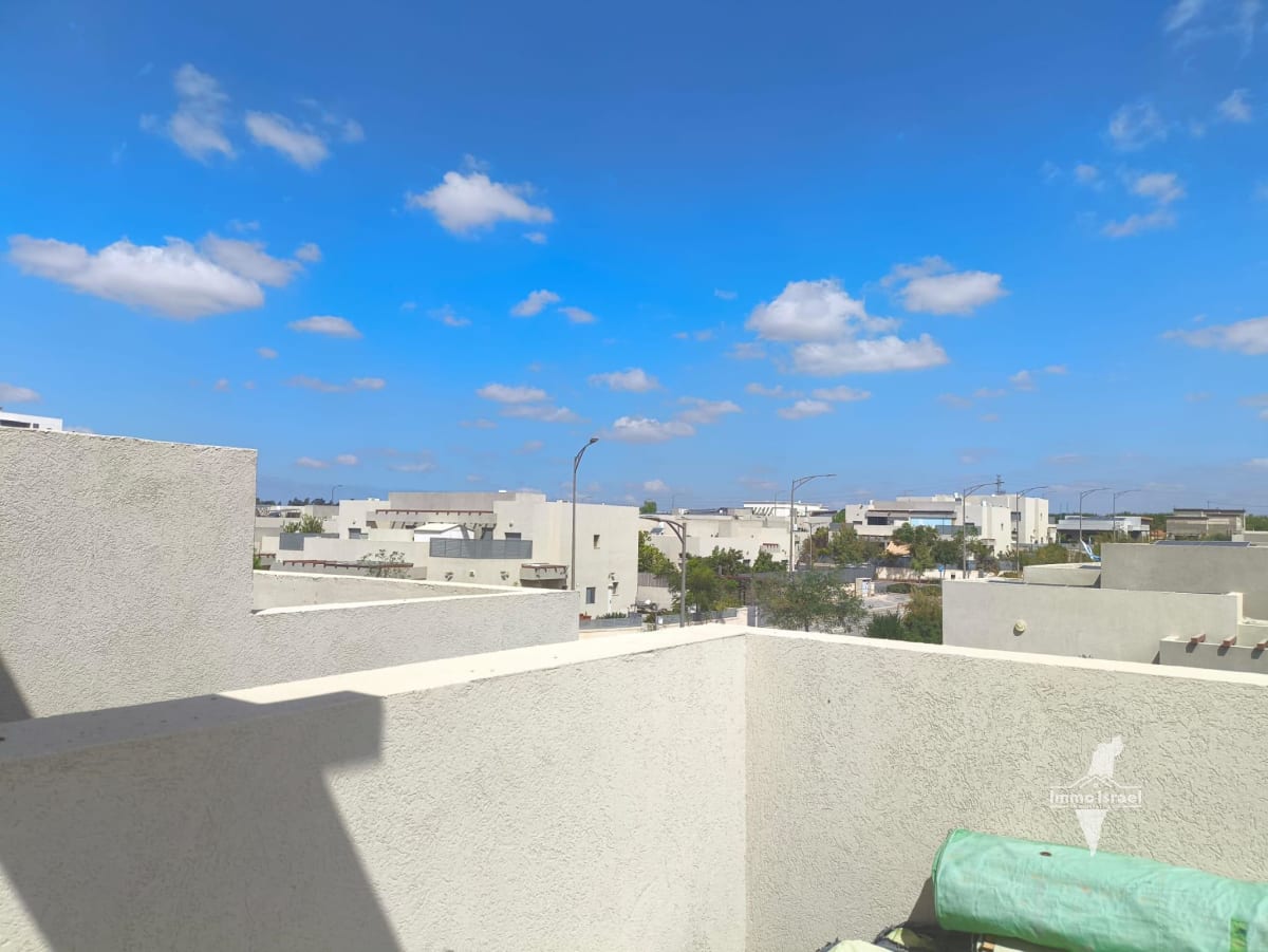 6-Room Duplex for Sale on Arik Einstein Street, Netivot