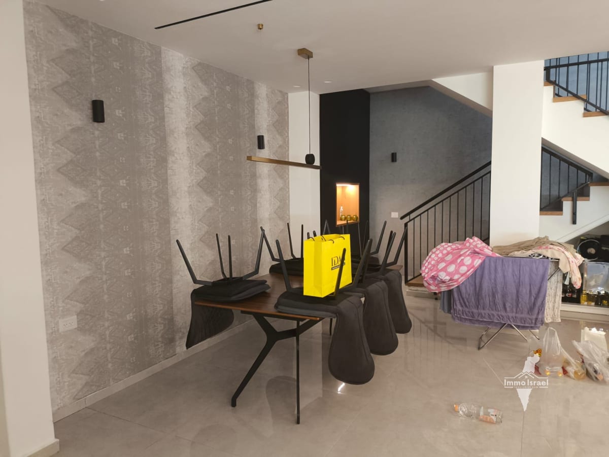 6-Room Duplex for Sale on Arik Einstein Street, Netivot