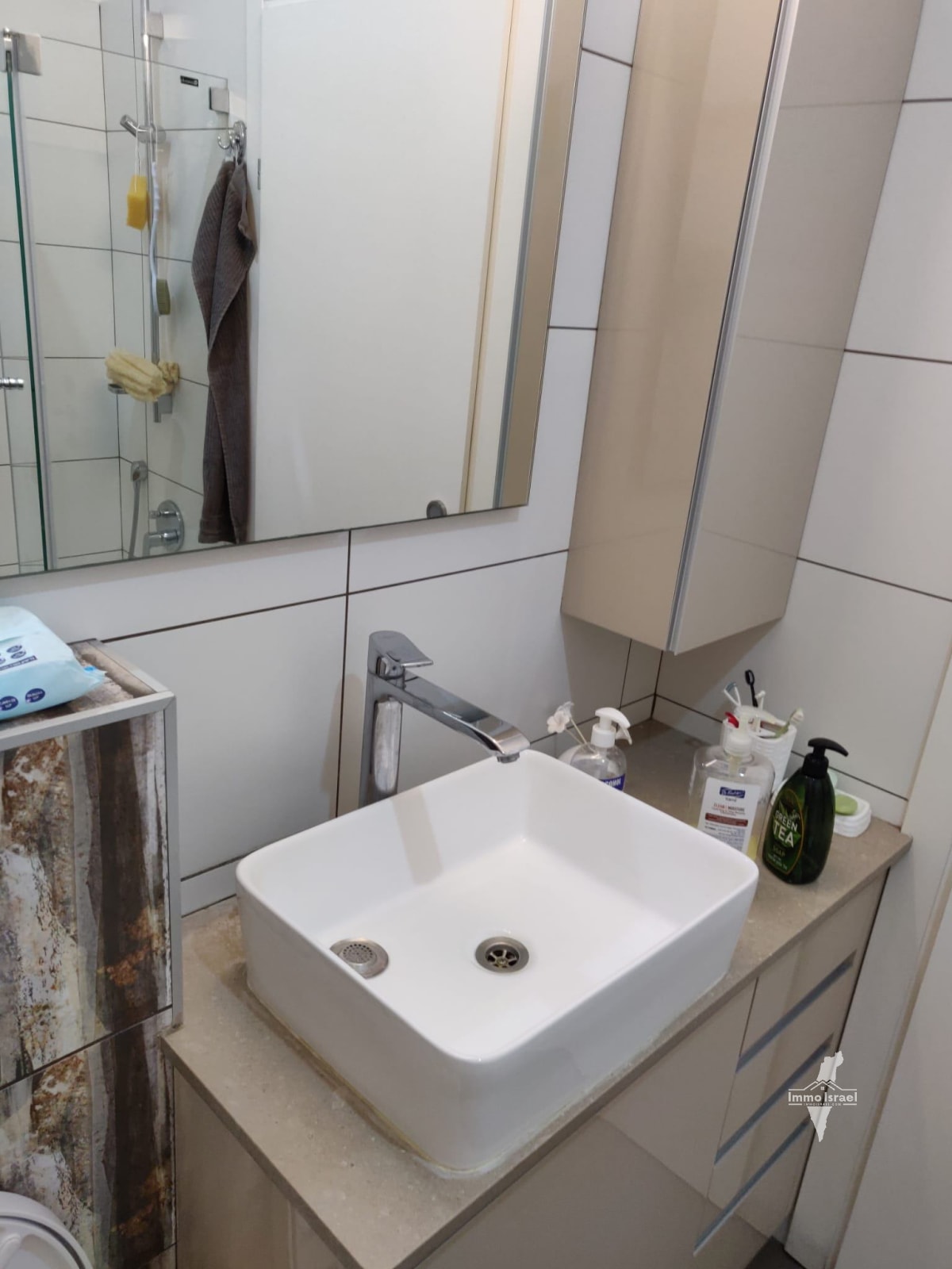 5-Room Duplex Penthouse on Anne Frank Street, Petah Tikva