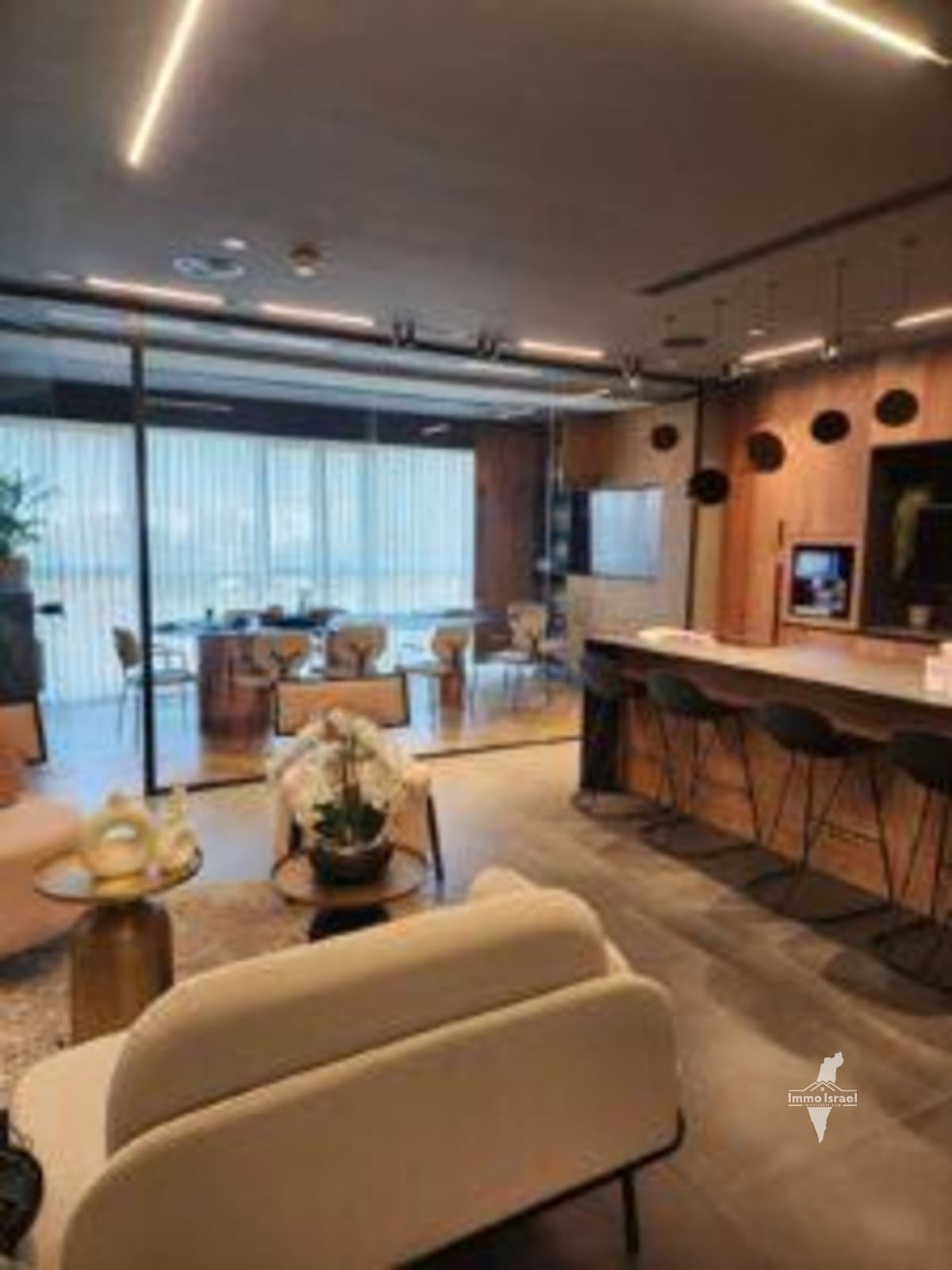 For Rent in a Law Office on HaLohamim, Holon