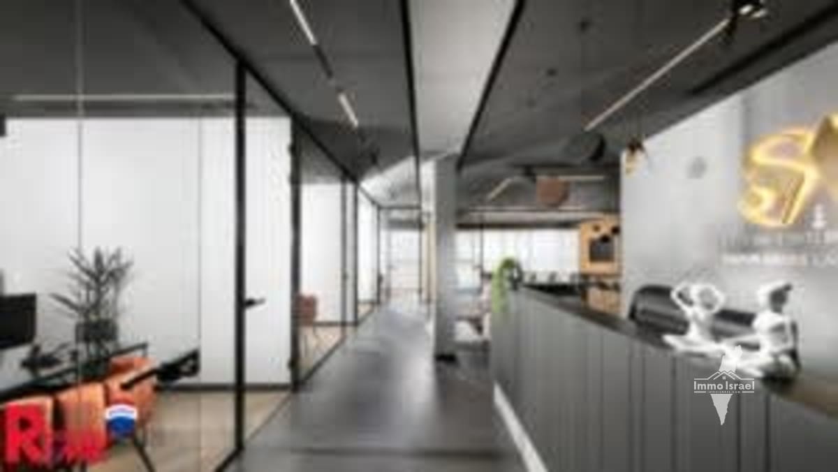 For Rent in a Law Office on HaLohamim, Holon