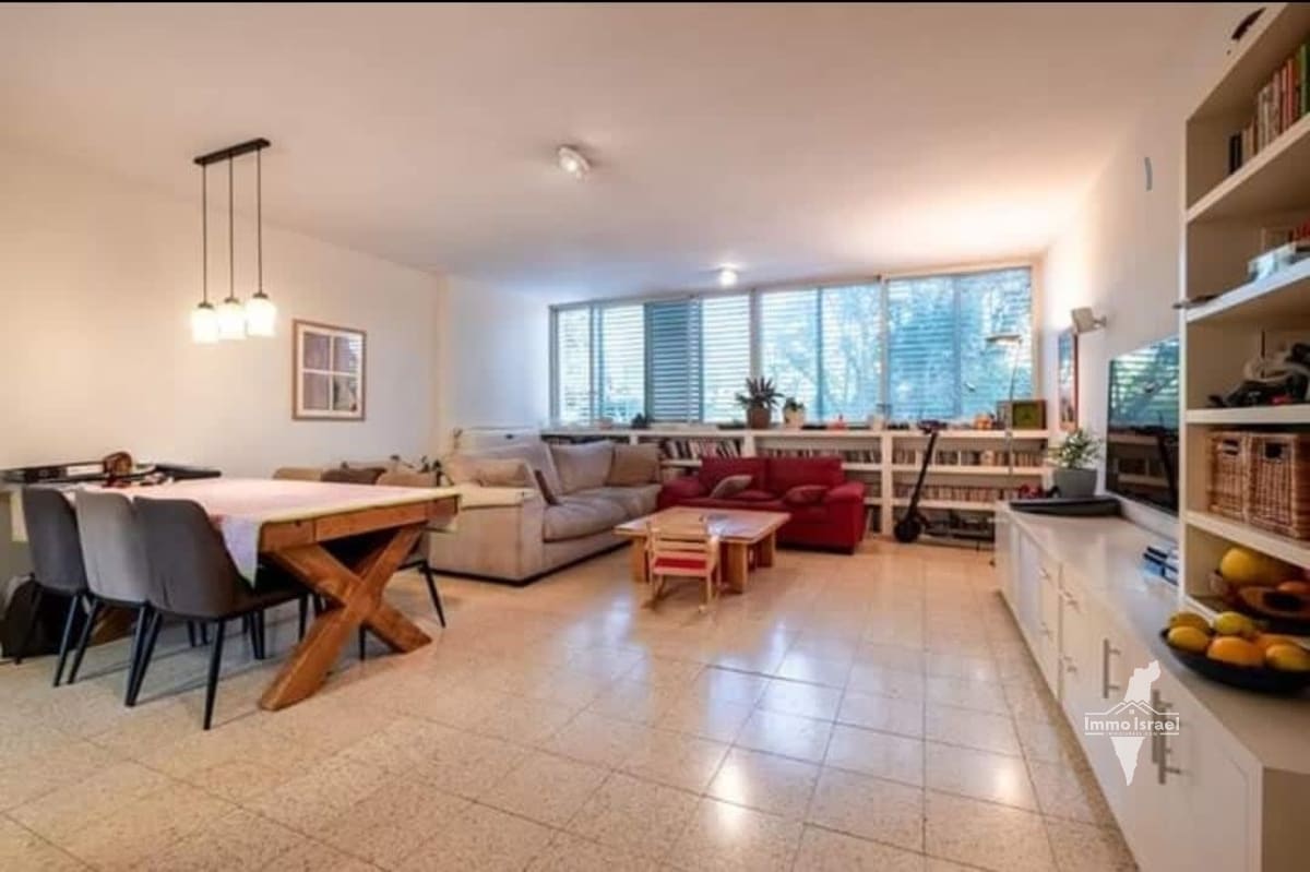 4.5-Room Apartment for Rent on Rehov Tagore, Tel Aviv-Yafo