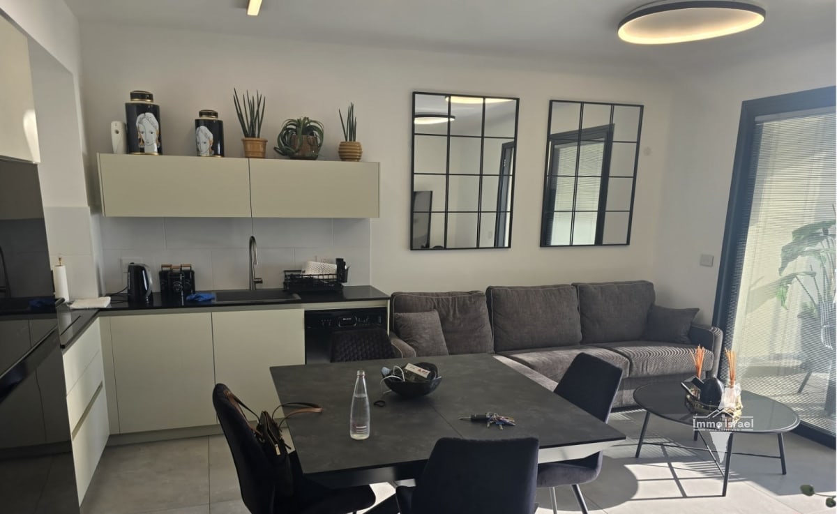 2-Room Vacation Apartment for Rent on Yehuda Margoza, Tel Aviv-Yafo