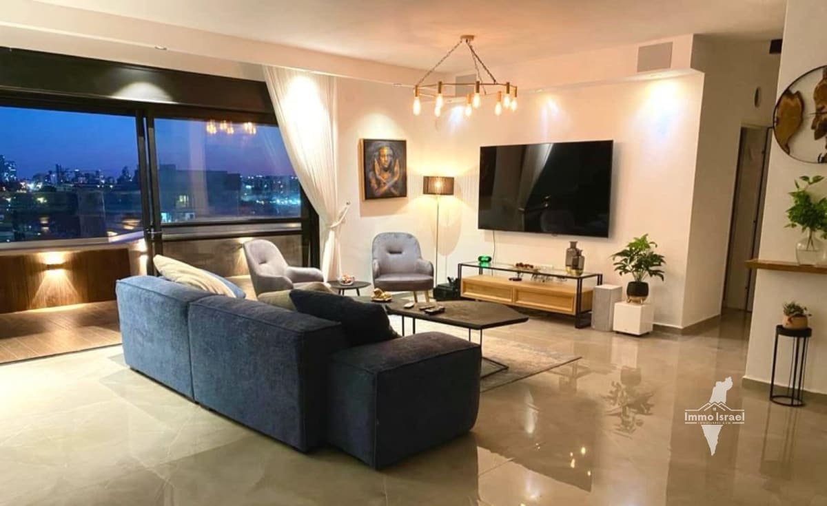 6-Room Duplex for Sale on Shmuel Cohen Johananoff, Tel Aviv