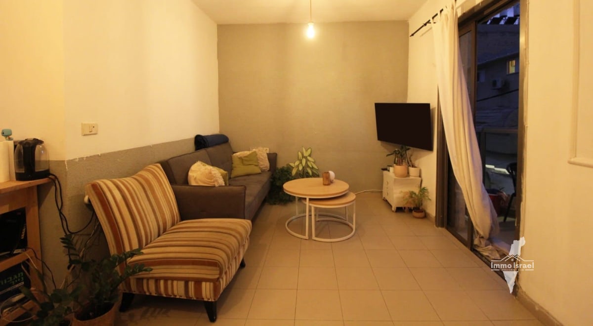 3-Room Apartment for Sale on Kfar Gil'adi Street, Tel Aviv