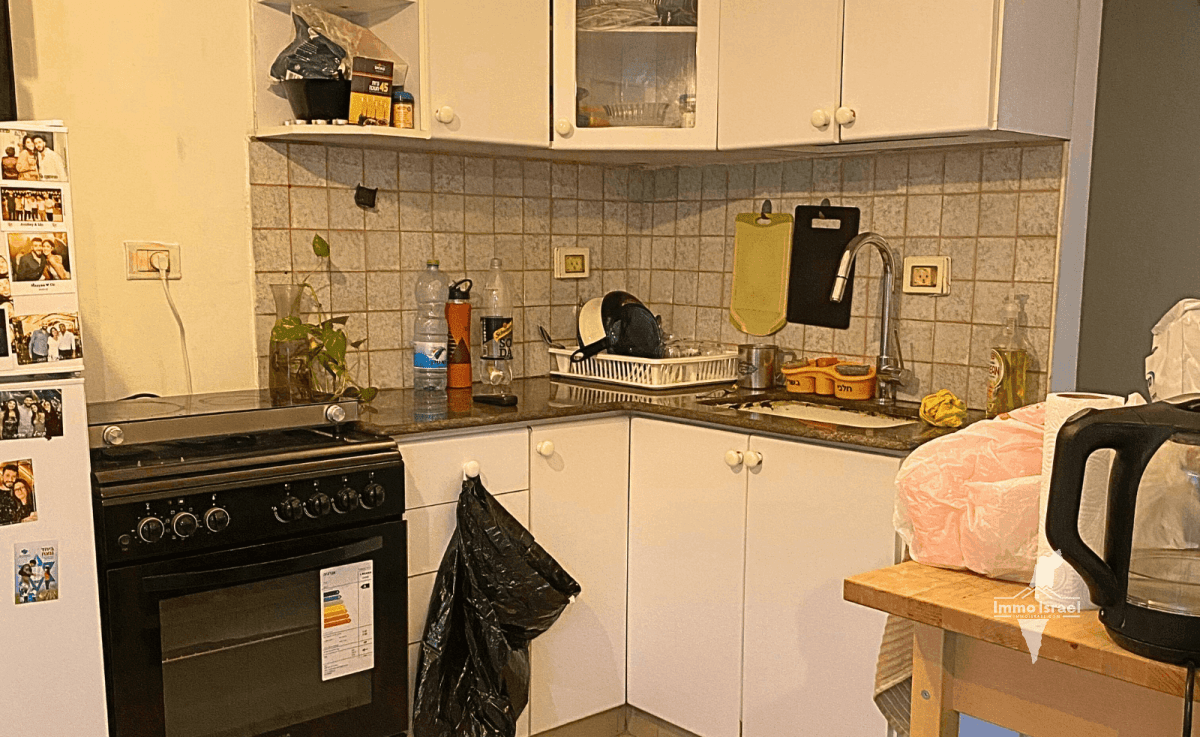 3-Room Apartment for Sale on Kfar Gil'adi Street, Tel Aviv