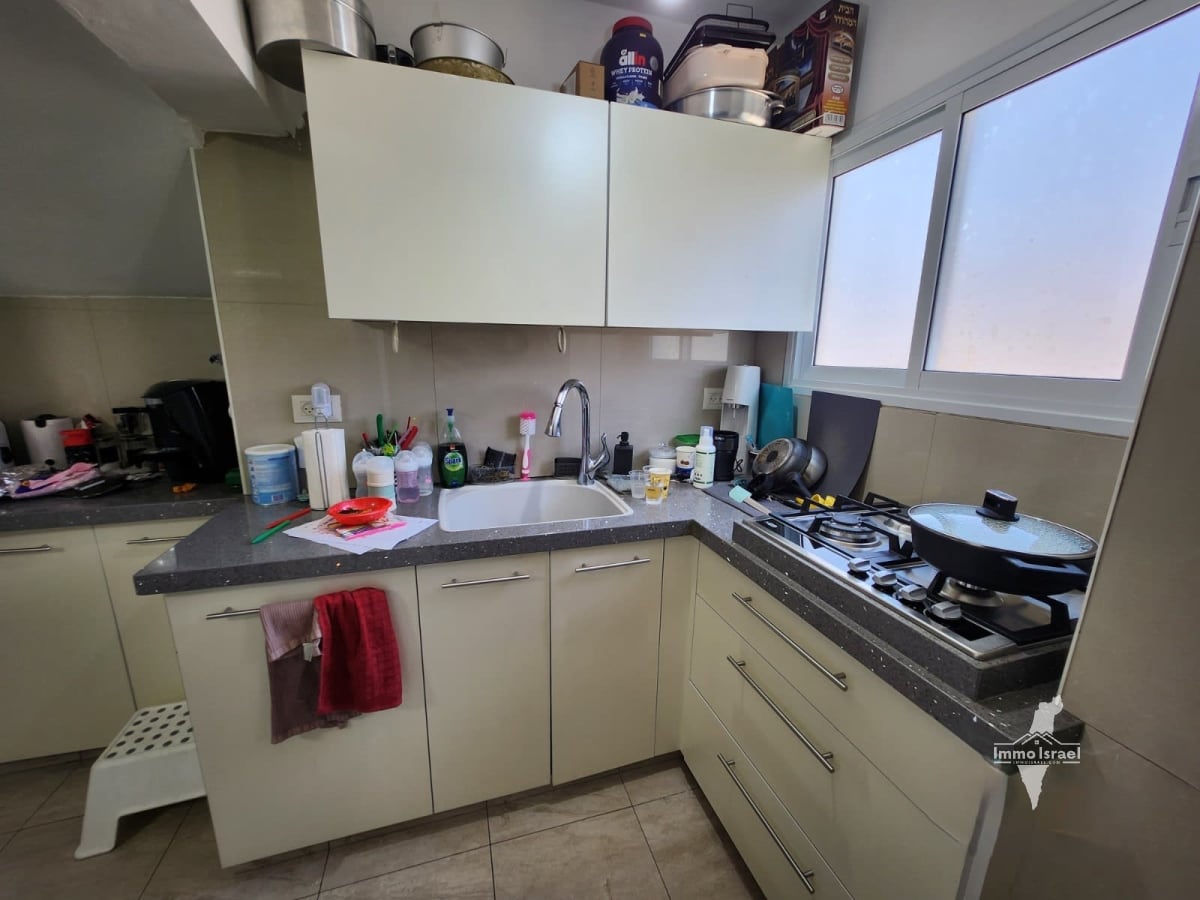 6-Room Duplex for Sale on Anielewicz, Rishon LeTsiyon