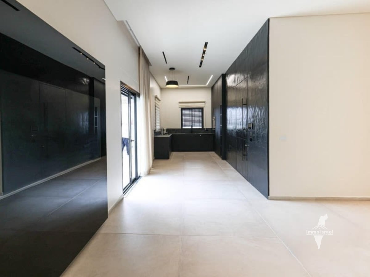 5-Room Penthouse for Sale on Rashi, Rishon LeTsiyon