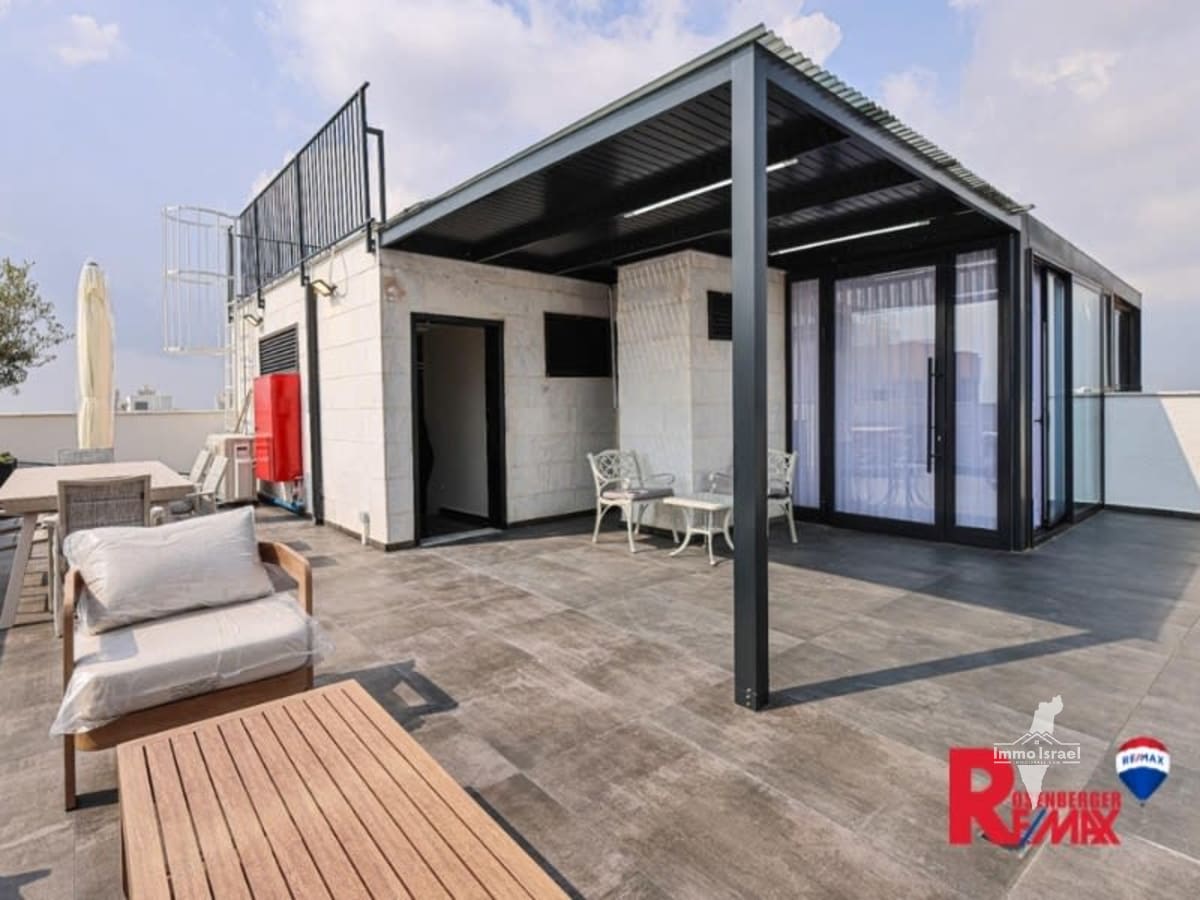 5-Room Penthouse for Sale on Rashi, Rishon LeTsiyon