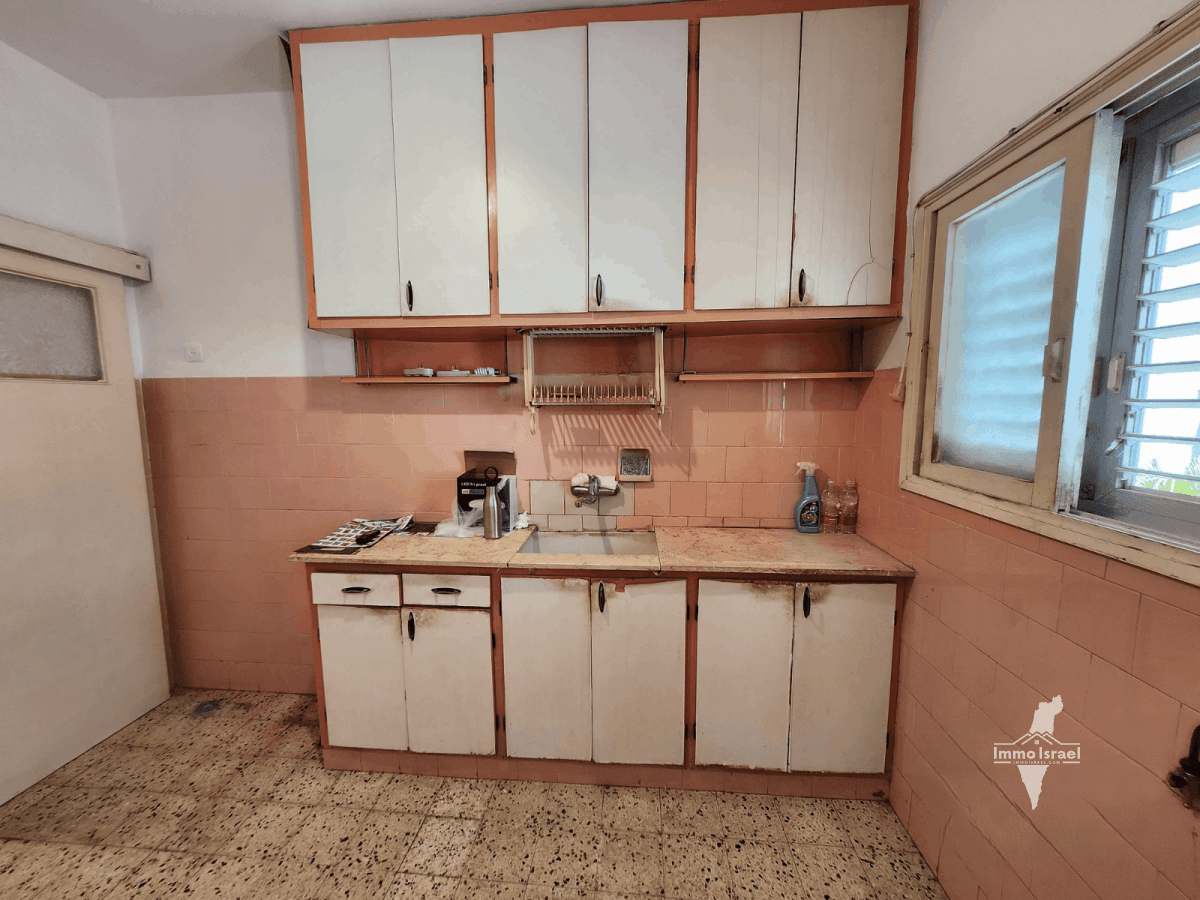 2.5-Room Apartment for Sale on Sheinkin, Rishon LeTsiyon