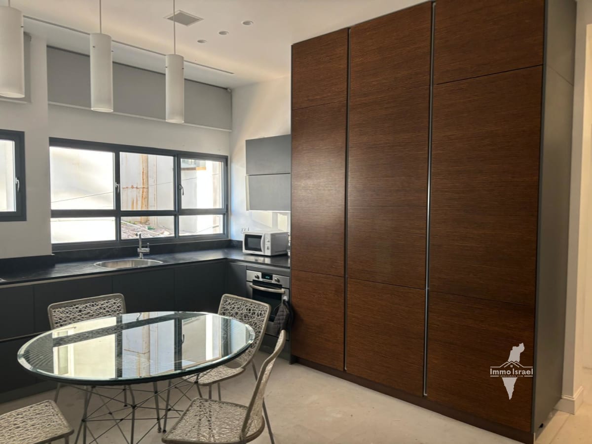 3-Room Apartment for Sale on HaYarkon Street, Tel Aviv
