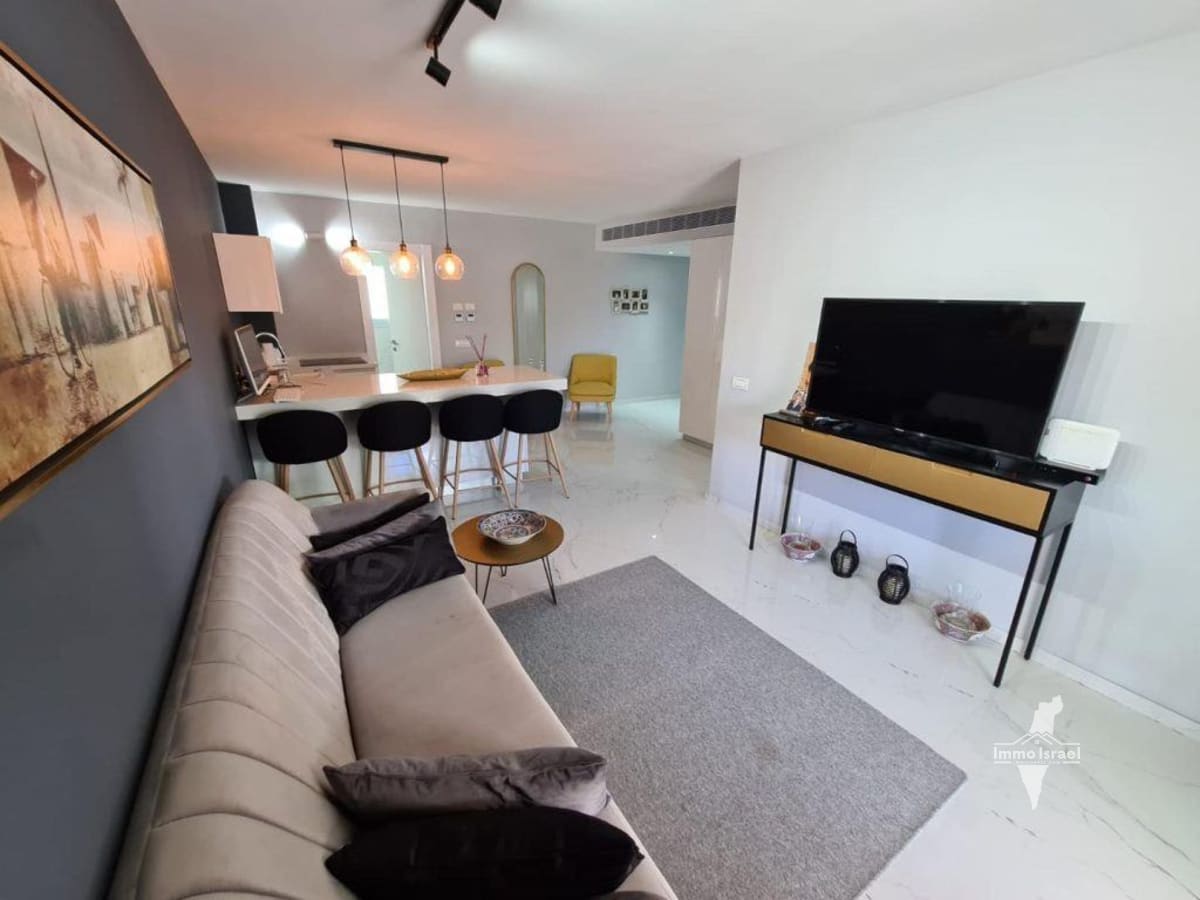 2-Room Apartment for Sale on Florentin Street, Tel Aviv