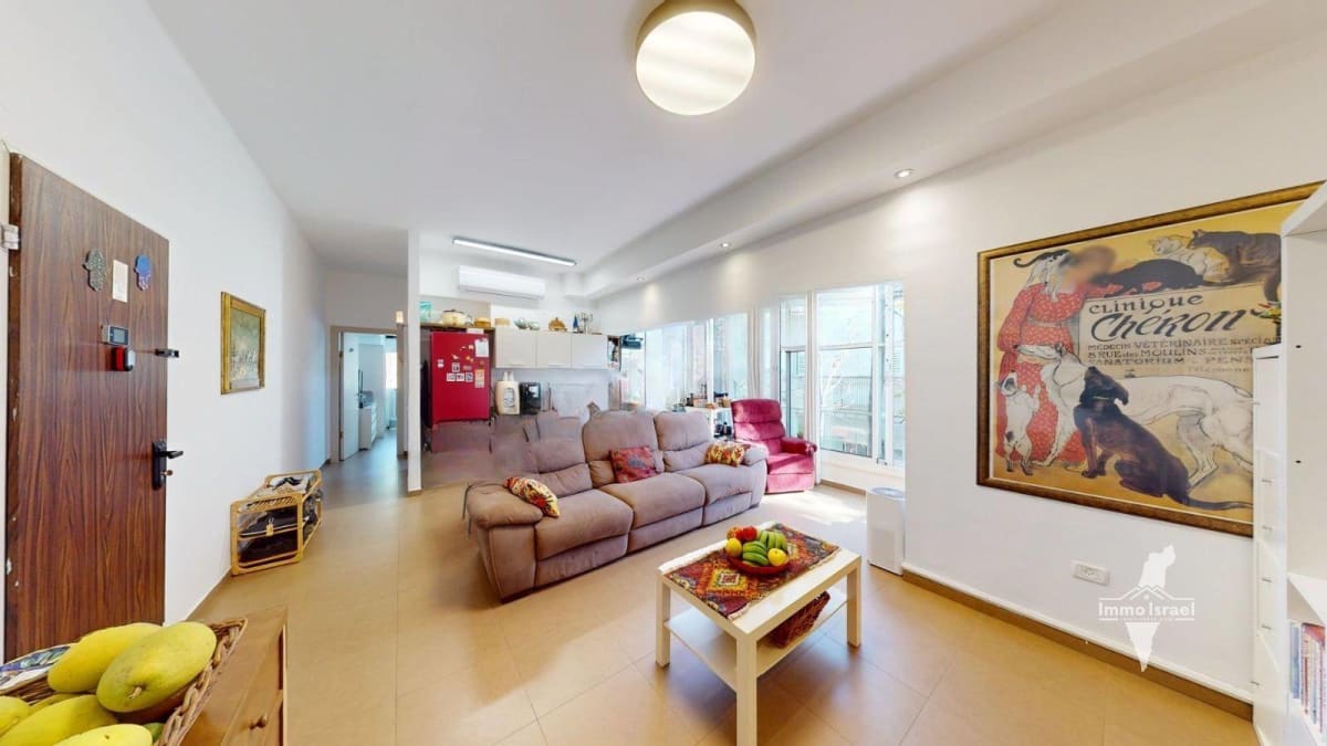 3-Room Apartment for Sale on Gordon Street, Tel Aviv-Yafo, Israel