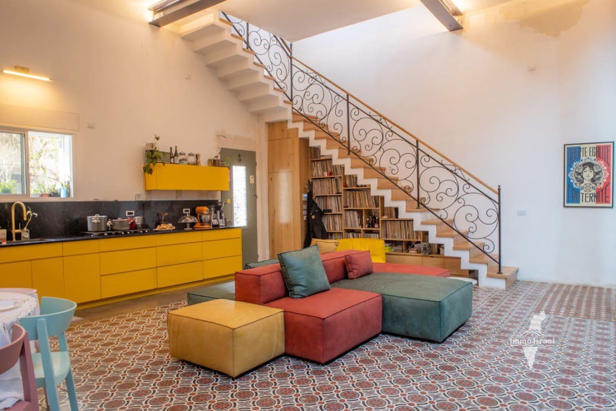 5-Room Townhouse for Sale in the Kerem Hateimanim Neighborhood, Tel Aviv