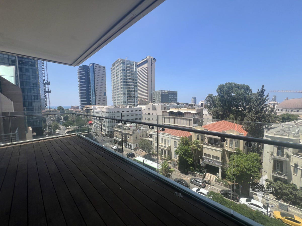 3.5-Room Apartment for Rent on Rothschild Boulevard, Tel Aviv