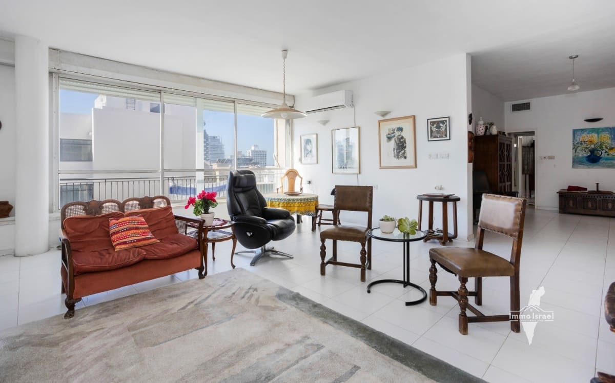 3-Room Apartment for Sale on Mapu Street, Tel Aviv