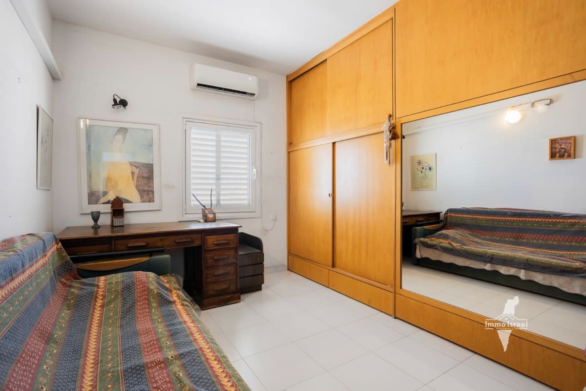 3-Room Apartment for Sale on Mapu Street, Tel Aviv