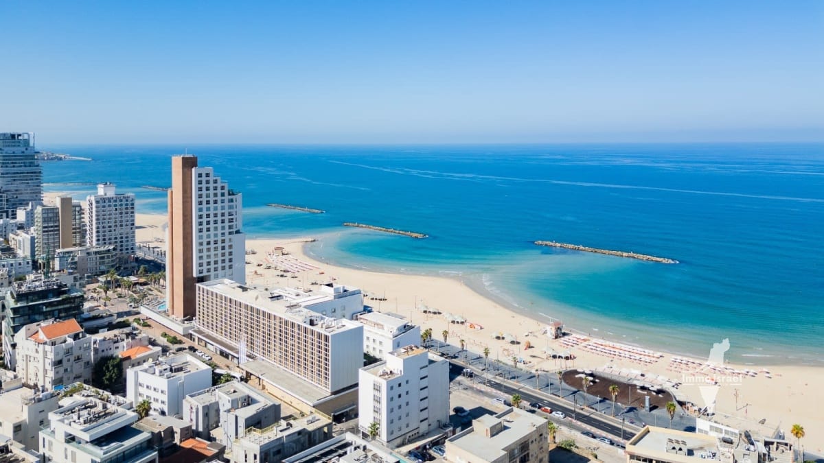 3-Room Apartment for Sale on Mapu Street, Tel Aviv
