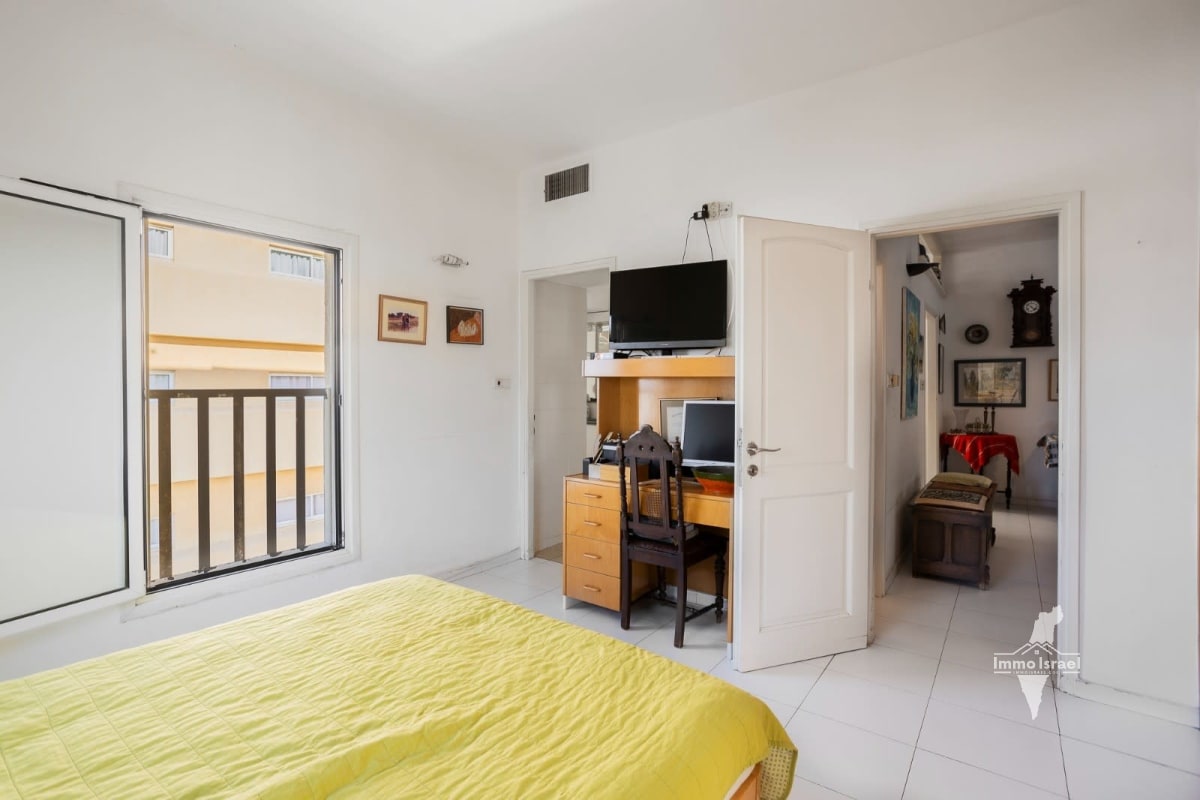 3-Room Apartment for Sale on Mapu Street, Tel Aviv