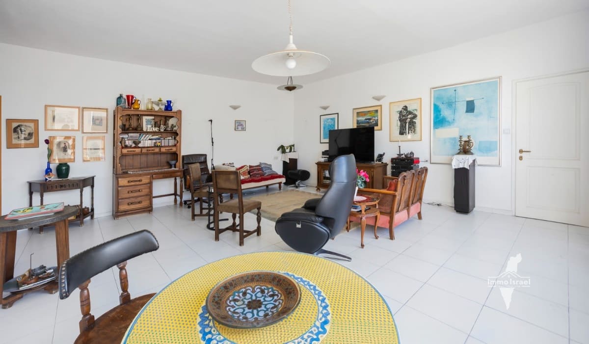 3-Room Apartment for Sale on Mapu Street, Tel Aviv