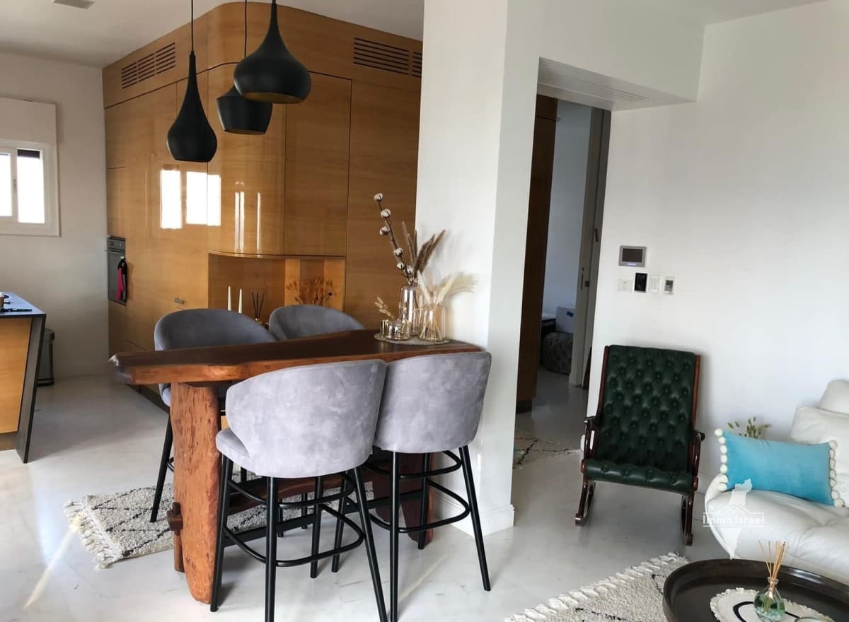3-Room Apartment for Rent on HaYarkon Street, Tel Aviv
