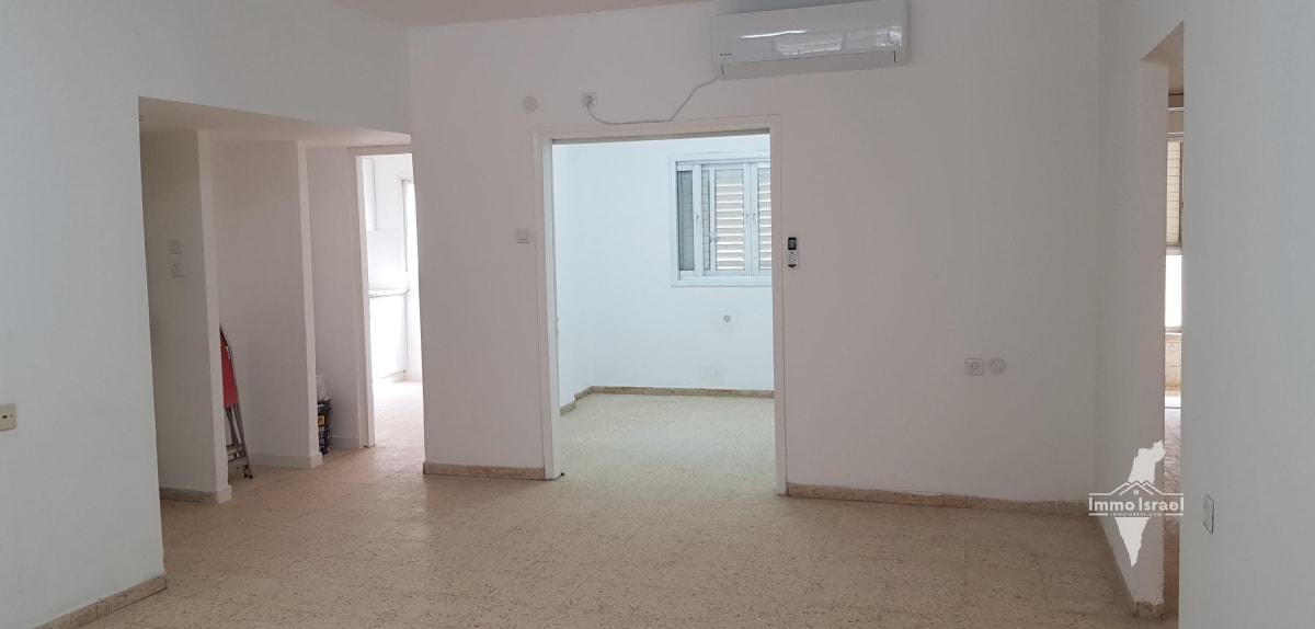 3.5-Room Apartment for Rent on Bograshov Street, Tel Aviv
