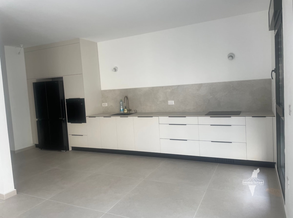 3-Room Apartment for Rent on HaZohar Street, Tel Aviv