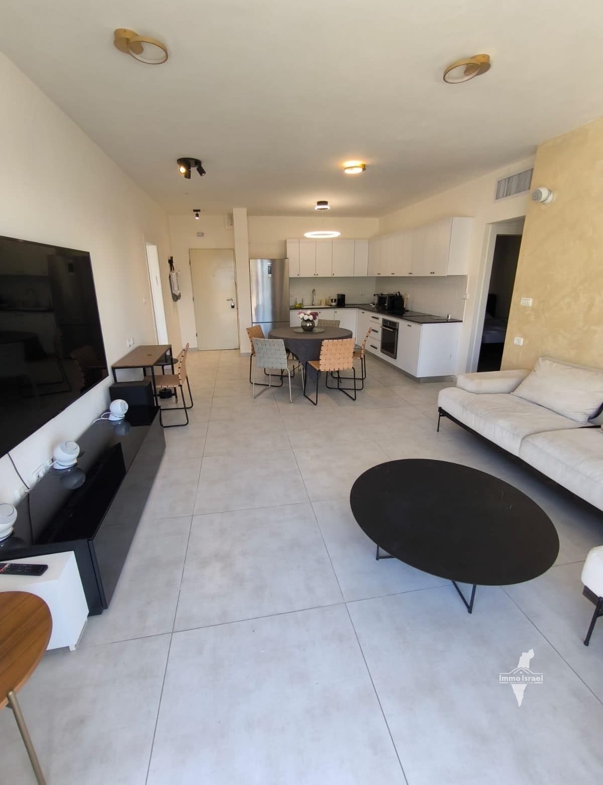 4-Room Penthouse for Rent on Rambam Street, Tel Aviv