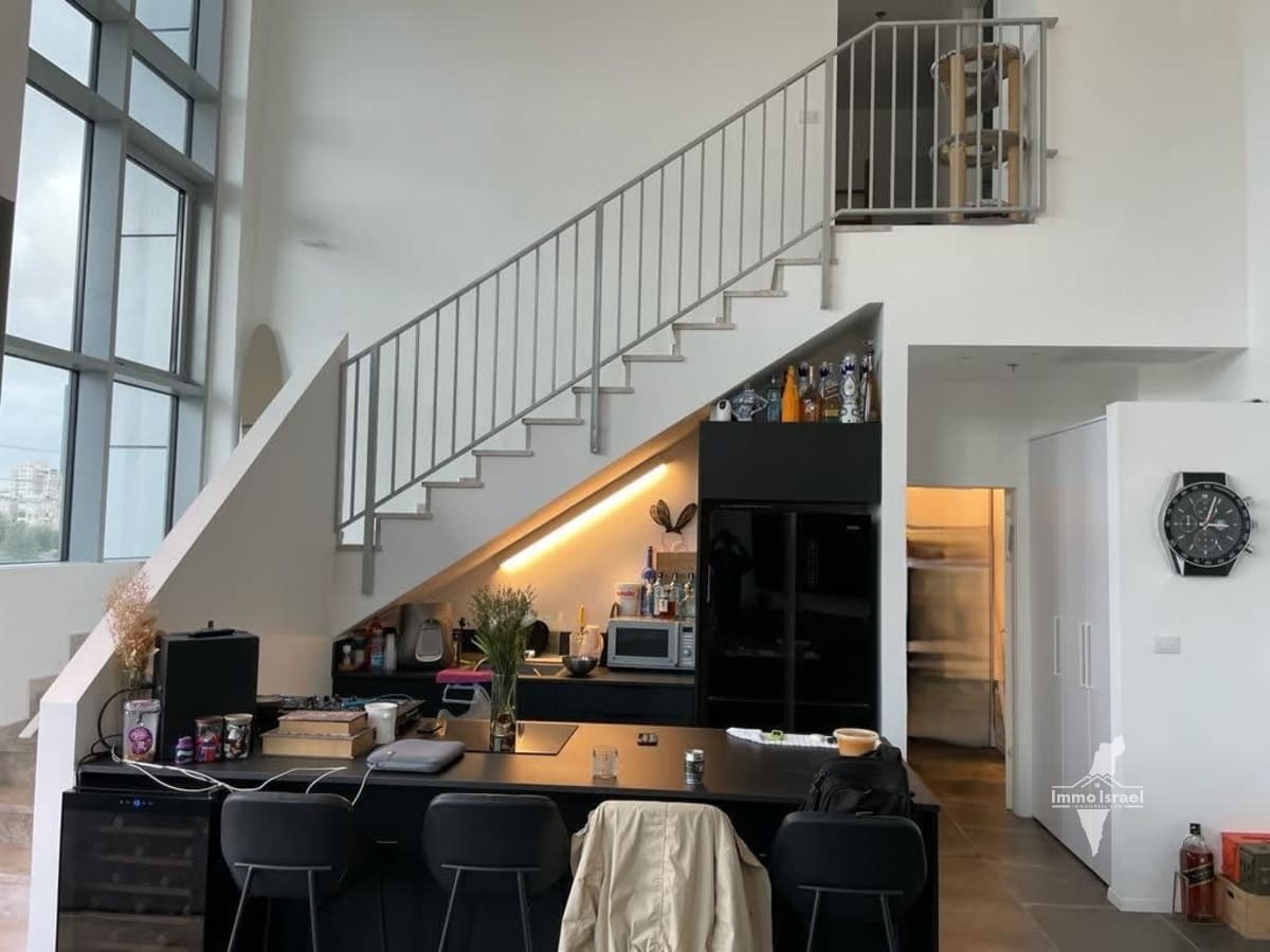 3-Room Loft Apartment for Sale on Sderot Levi Eshkol, Tel Aviv