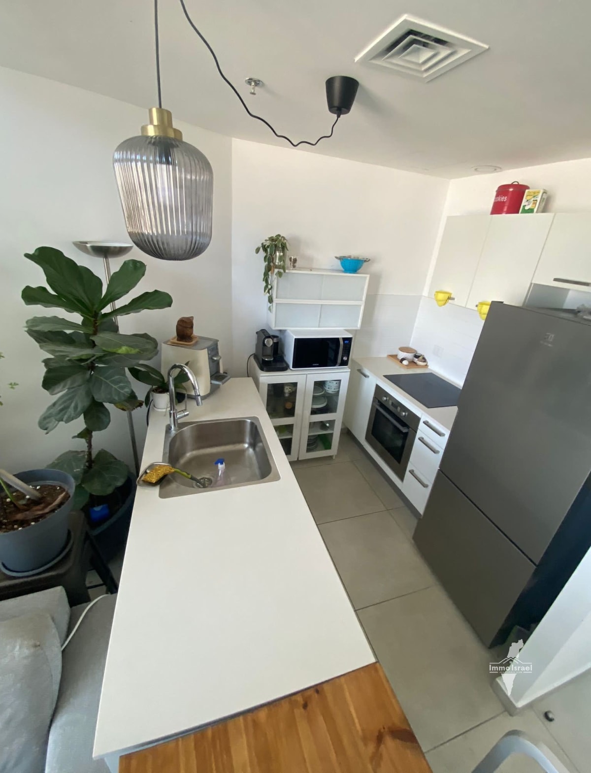 4-Room Duplex Apartment for Rent on Ha-Rav Levi Yitskhak Street, Tel Aviv-Yafo