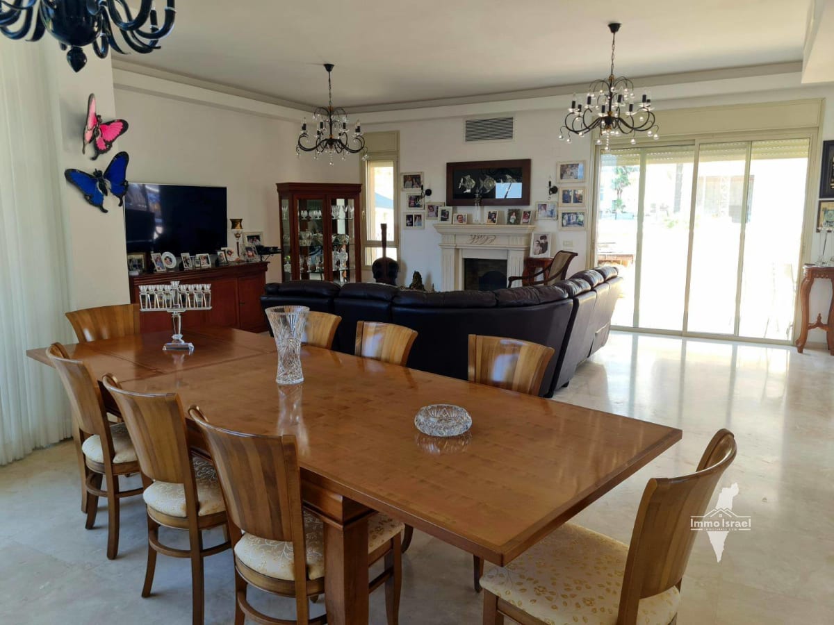 6-Room Private Home for Rent on Exodus Street, Netanya