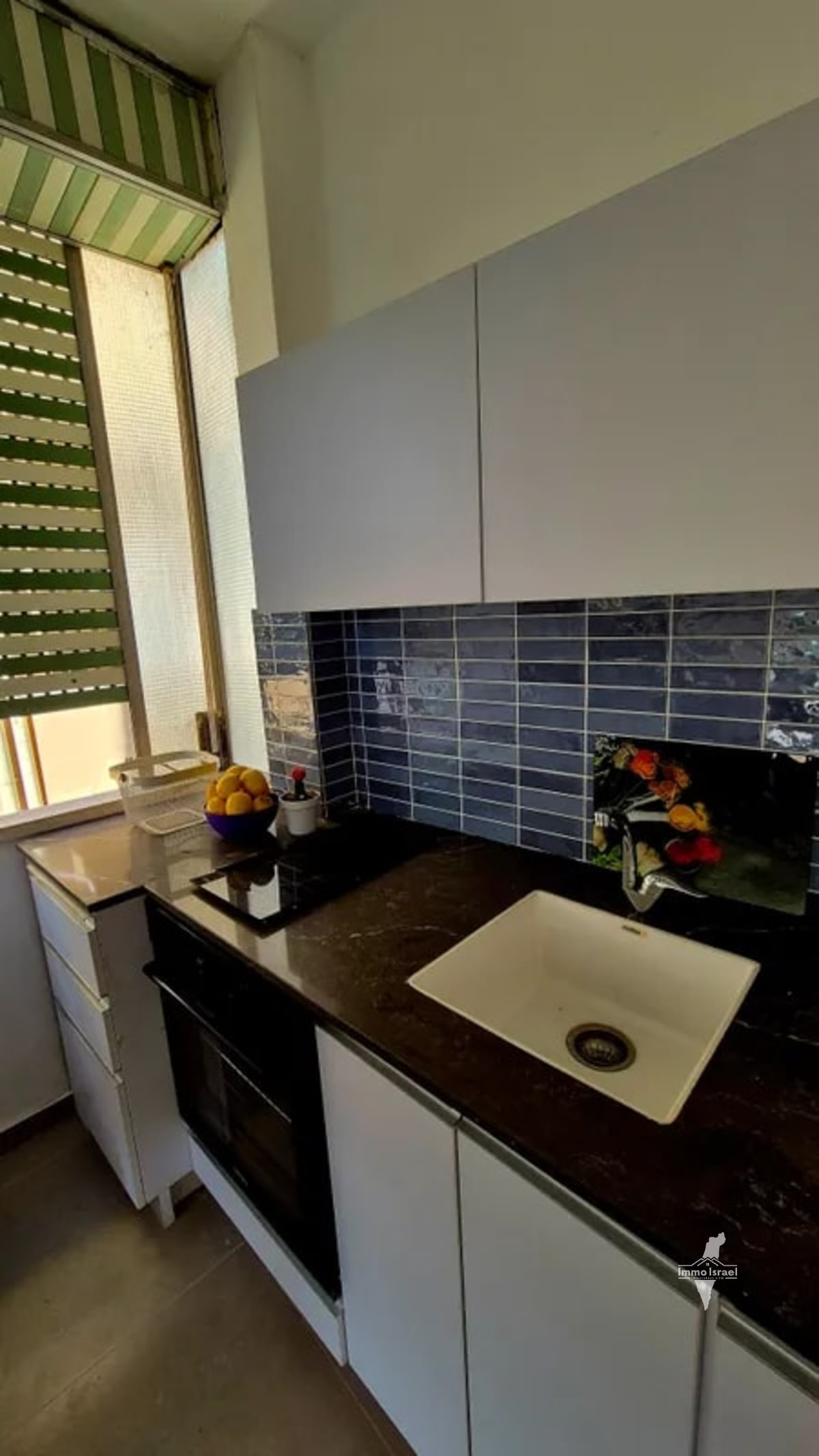 2-Room Apartment for Sale on Melchett Street, Tel Aviv-Yafo