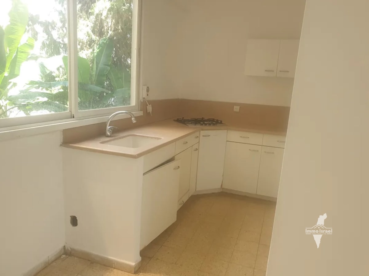 3.5-Room Apartment for Sale on Amsterdam Street, Tel Aviv-Yafo