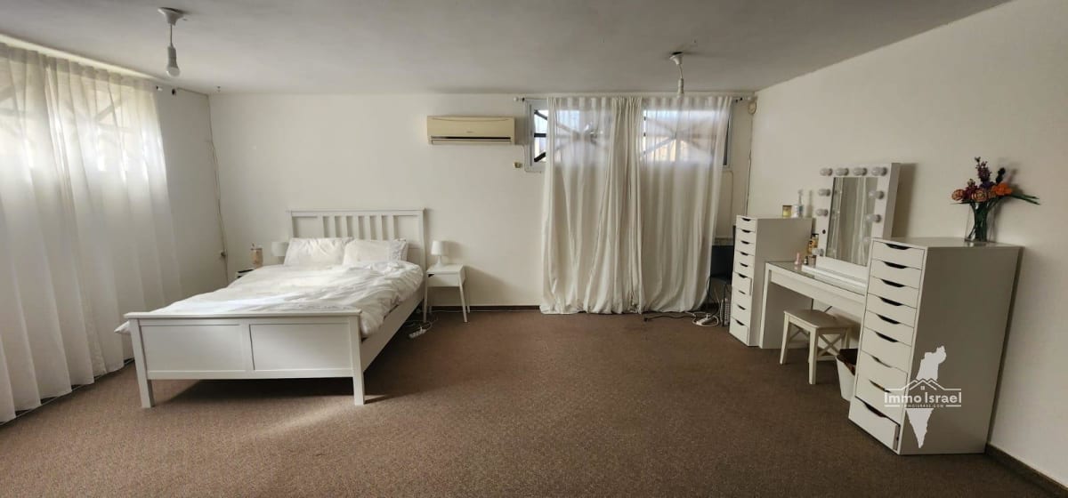6-Room House for Sale on Giv'ati Street, Ashkelon