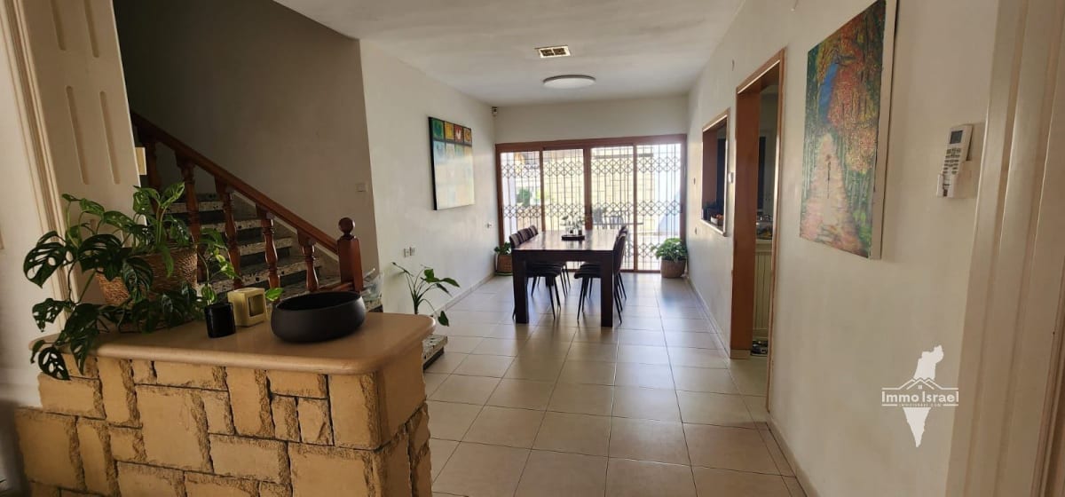6-Room House for Sale on Giv'ati Street, Ashkelon